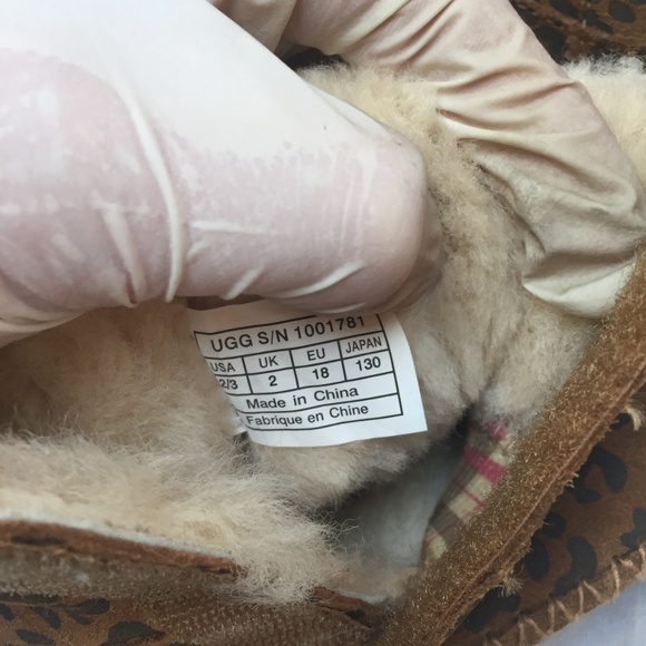 Mini UGG Leopard Boots Size: 2/3 - Picture 8 of 8